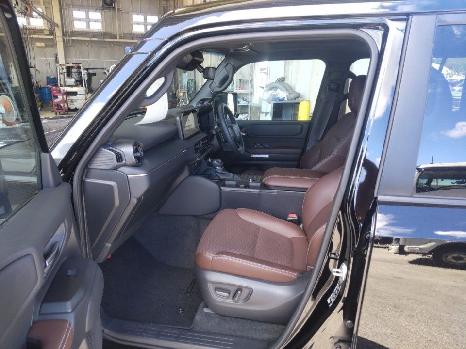 2025 Toyota Land Cruiser auction photo 16