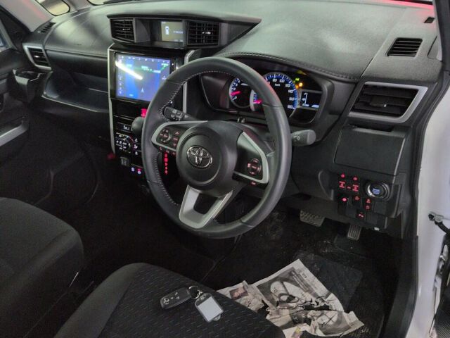 2024 Toyota Roomy Custom G auction photo 3