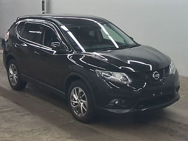 2017 Nissan X-Trail 20XTTエマブレPG 4WD Japan auction vehicle