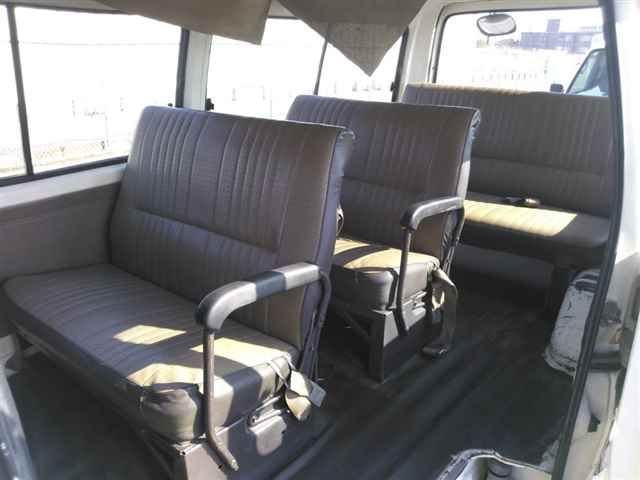 1990 Nissan Caravan DX Long 10-seater auction photo 9