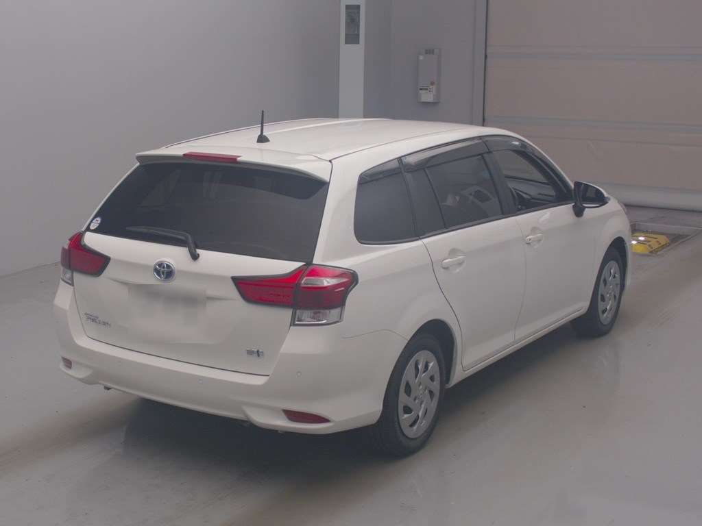 2021 Toyota Corolla Fielder Hybrid EX auction photo 2