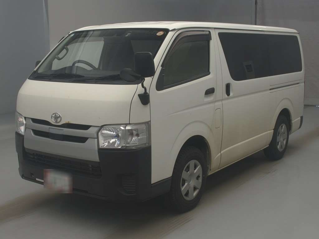 2019 Toyota Hiace ロングDX 4WD Japan auction vehicle