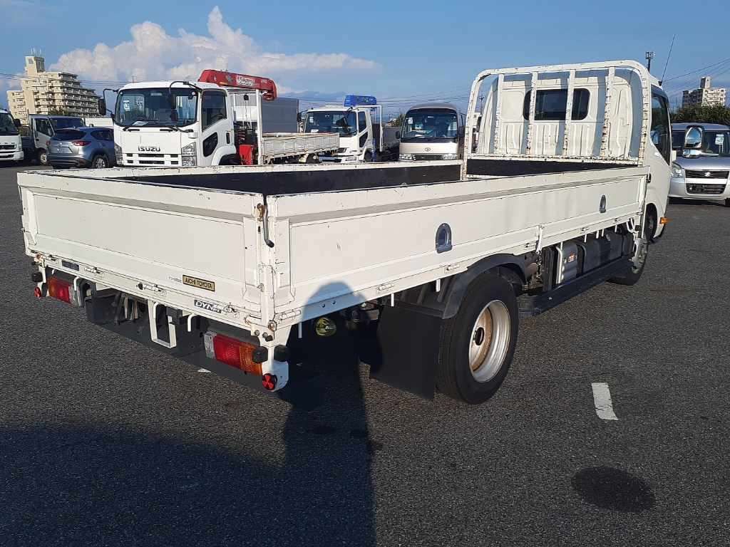 2022 Toyota Dyna auction photo 2