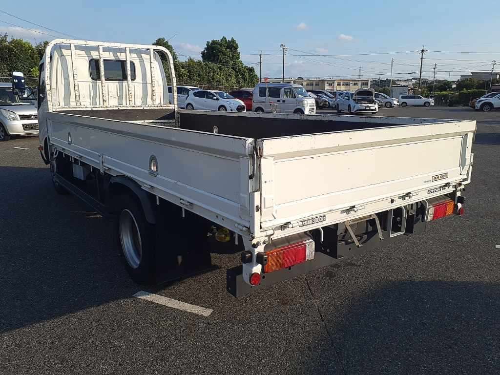 2022 Toyota Dyna auction photo 6