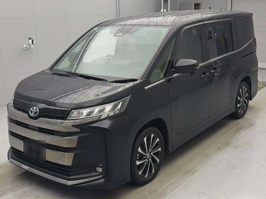 Japan Auction Vehicles 4 2022 Toyota Noah ハイブリッドS-Z auction photo