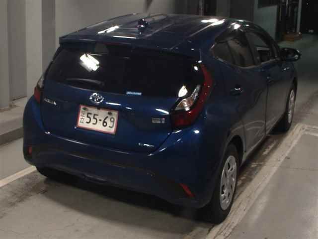2024 Toyota Aqua 4WD G auction photo 5
