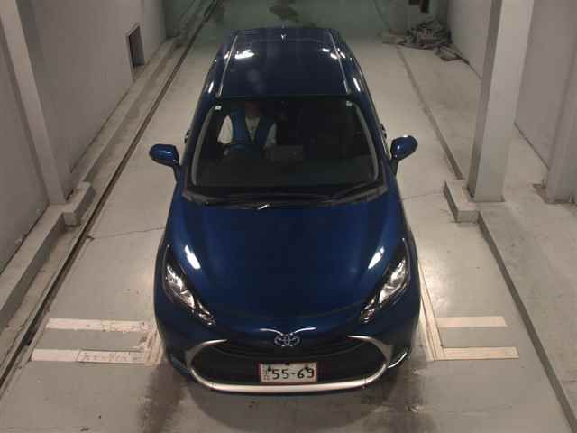 2024 Toyota Aqua 4WD G auction photo 6