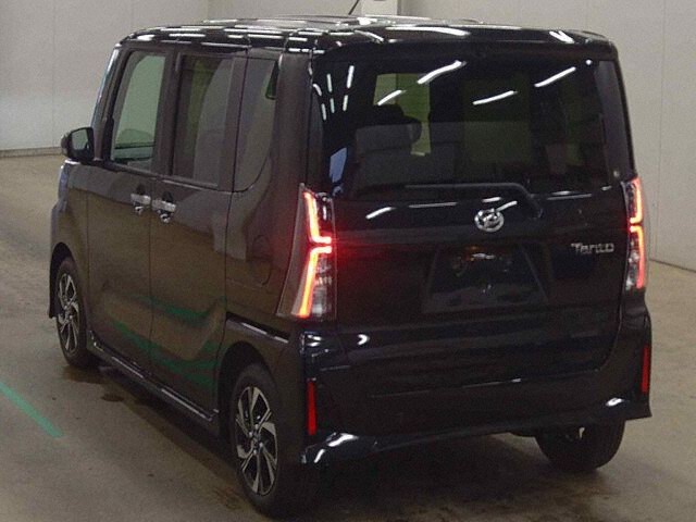 2026 Daihatsu Tanto Custom X auction photo 2