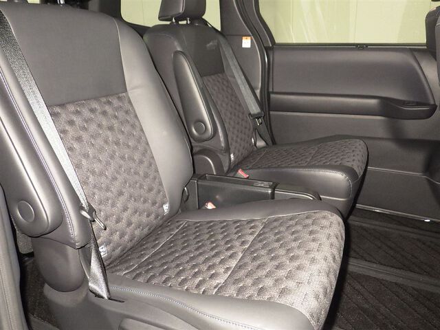 2023 Toyota Voxy Hybrid S-Z 4WD auction photo 6