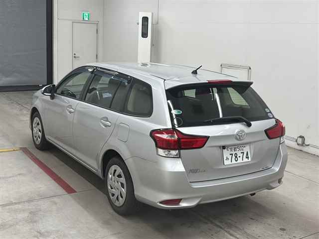 2018 Toyota Corolla Fielder 1.5X auction photo 2