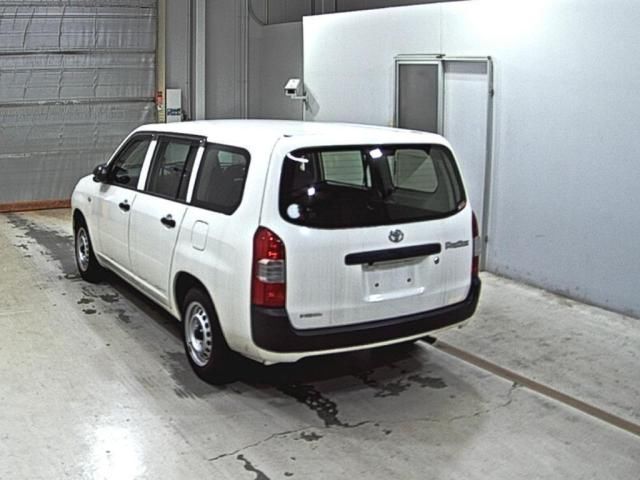 2021 Toyota Probox DX Comfort auction photo 2