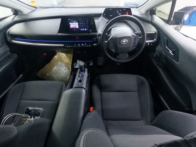 2023 Toyota Prius G auction photo 3