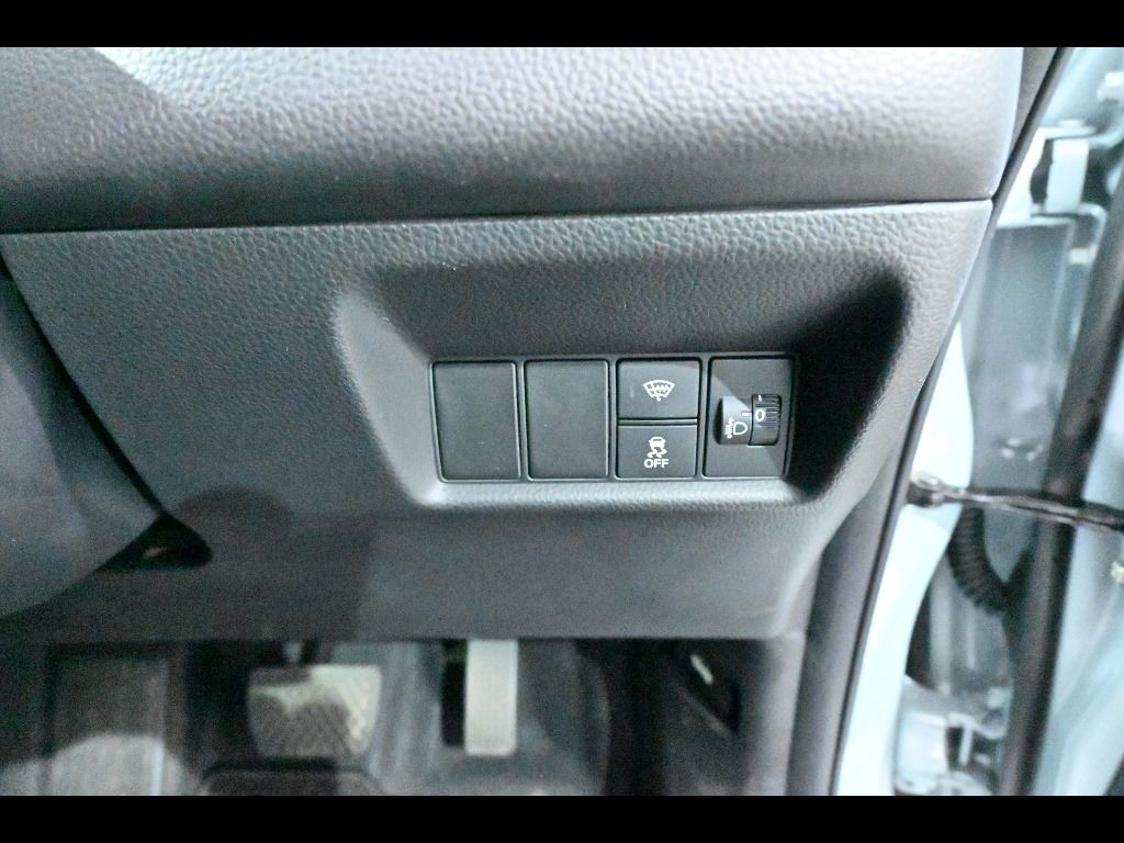 2025 Honda Fit 4WD e:HEVホーム auction photo 13