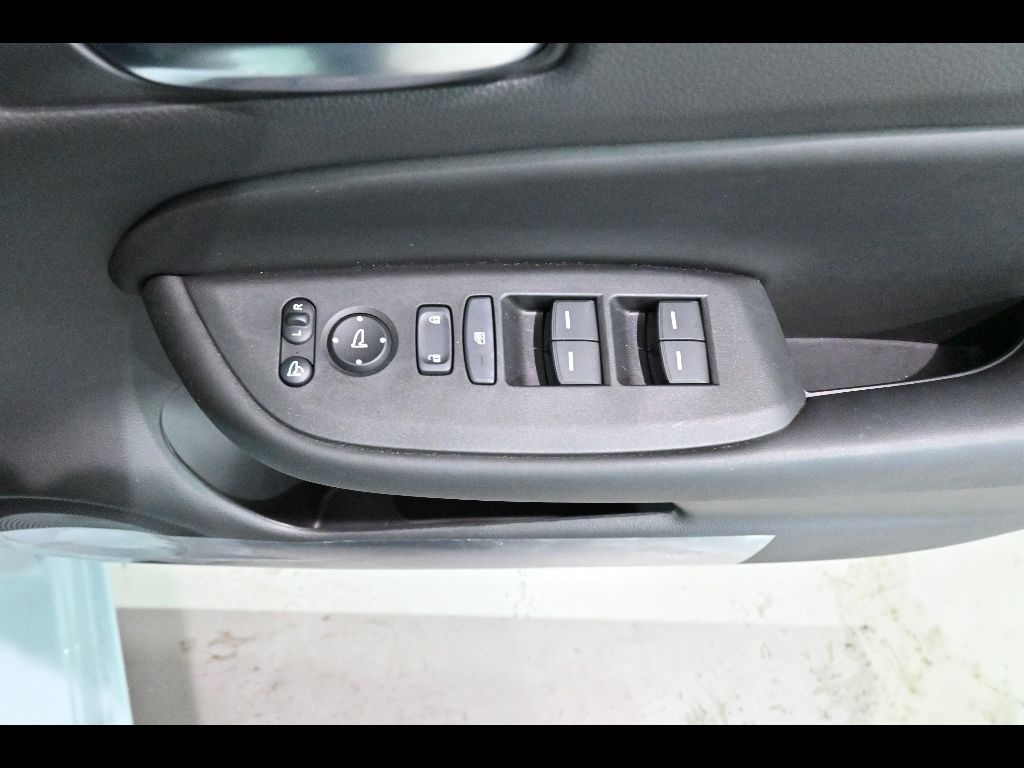 2025 Honda Fit 4WD e:HEVホーム auction photo 14