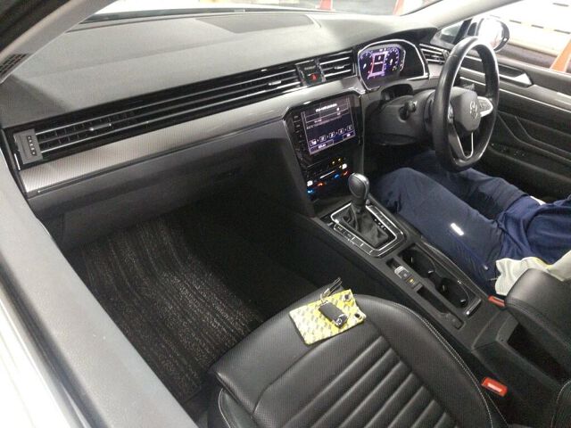 2023 Volkswagen パサートオールトラック TDI 4Mアドバンス 4WD auction photo 3