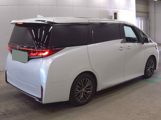 2025 Toyota Vellfire Z Premier auction photo 5