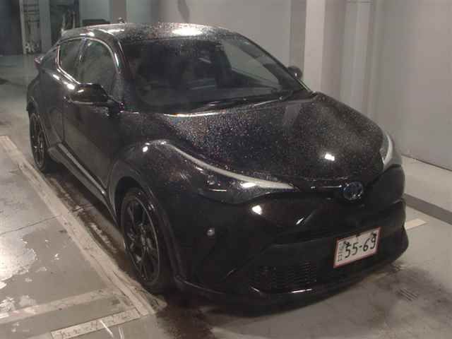 2023 Toyota C-HR G III Japan auction vehicle