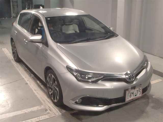 Japan Auction Vehicles 12 2017 Toyota Auris ハイブリッドGパッケージ auction photo
