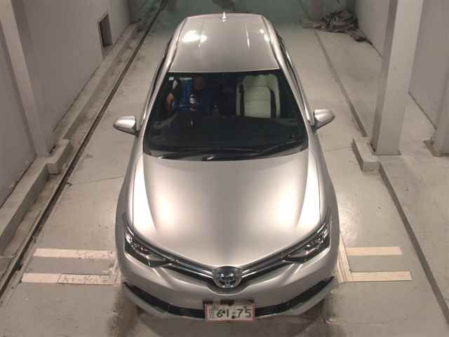 2017 Toyota Auris ハイブリッドGパッケージ auction photo 6