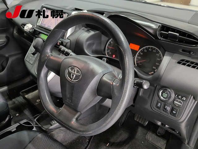 2014 Toyota Wish 4WD 1.8X auction photo 3