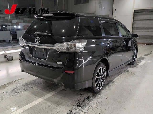 2014 Toyota Wish 4WD 1.8X auction photo 2