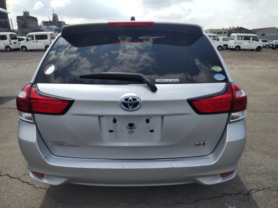 2016 Toyota Corolla Fielder auction photo 5
