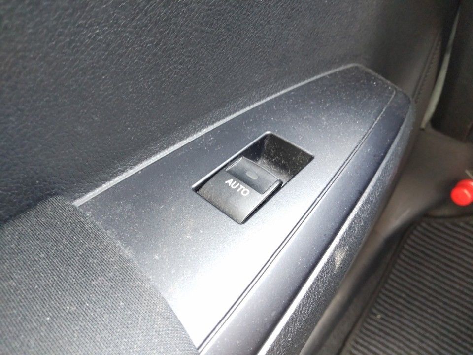 2016 Toyota Corolla Fielder auction photo 13