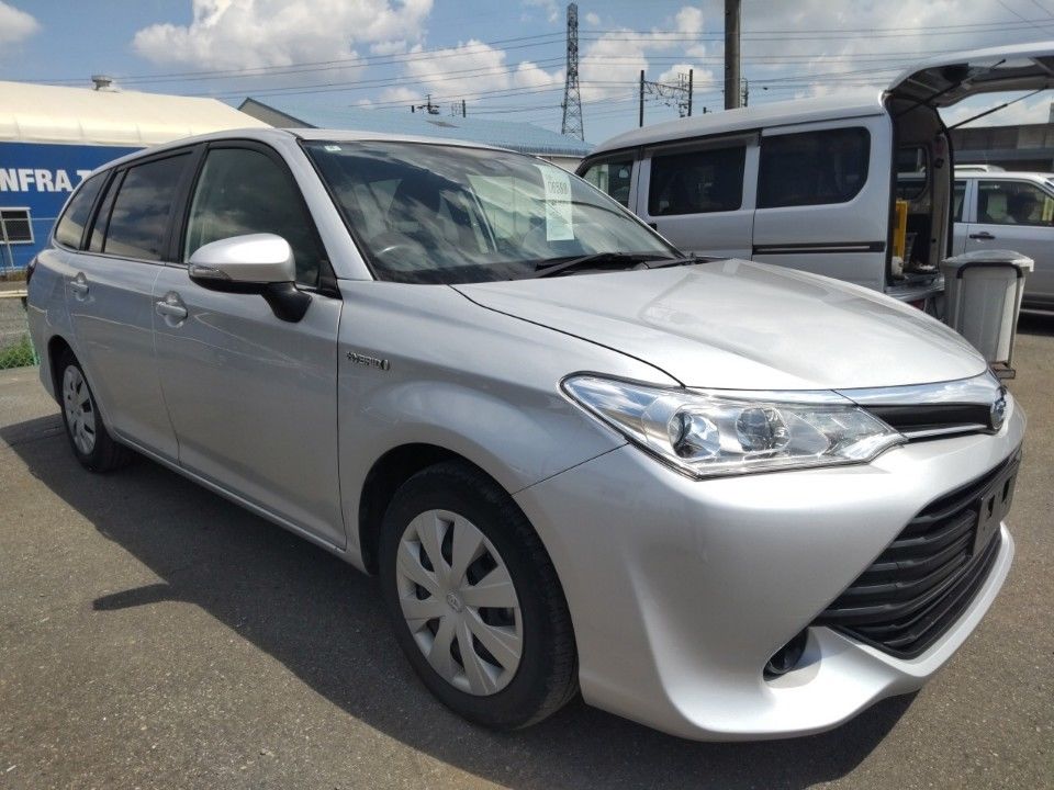2016 Toyota Corolla Fielder auction photo 4
