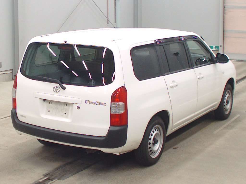 2021 Toyota Probox GL 4WD auction photo 2