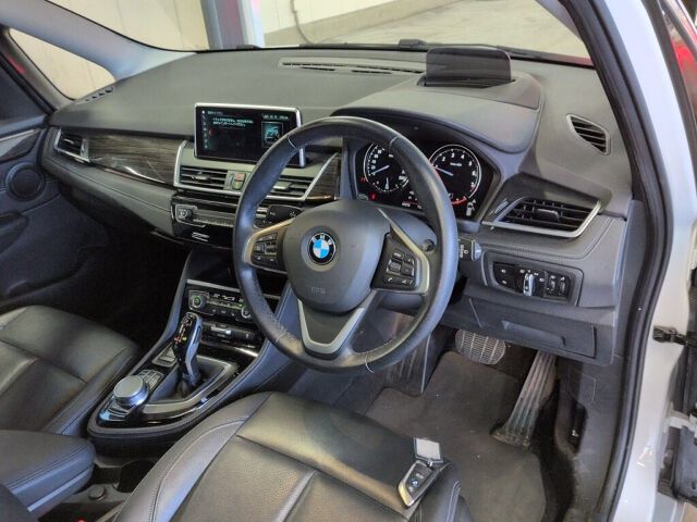 2019 BMW 2 Series 218Iグランツアラグ auction photo 3