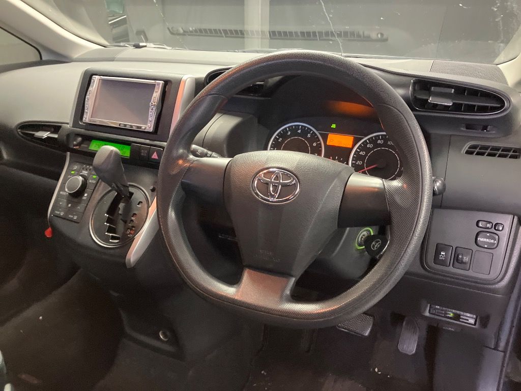 2009 Toyota Wish 1.8X auction photo 3