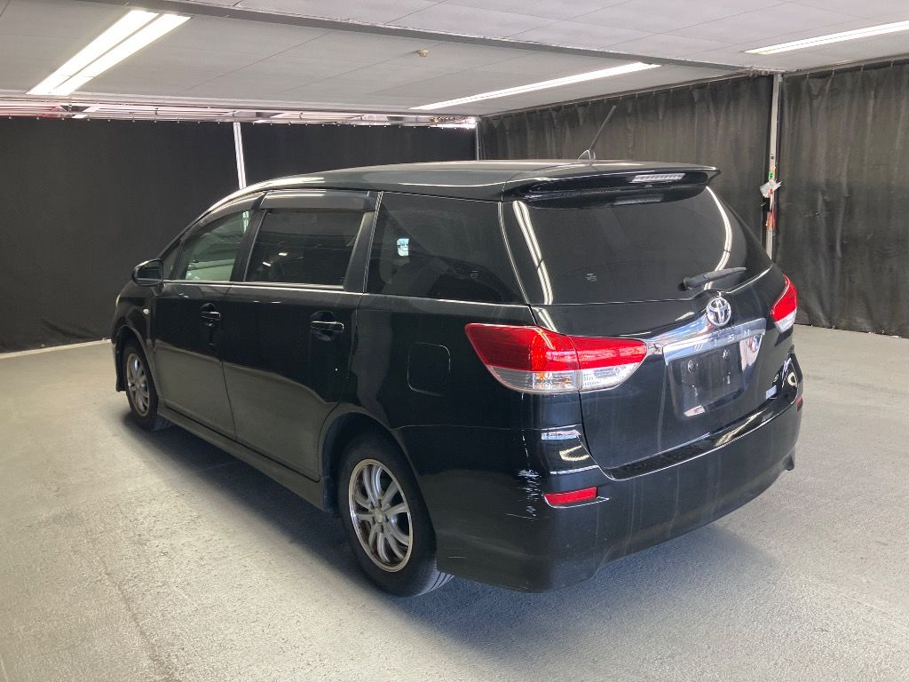 2009 Toyota Wish 1.8X auction photo 2