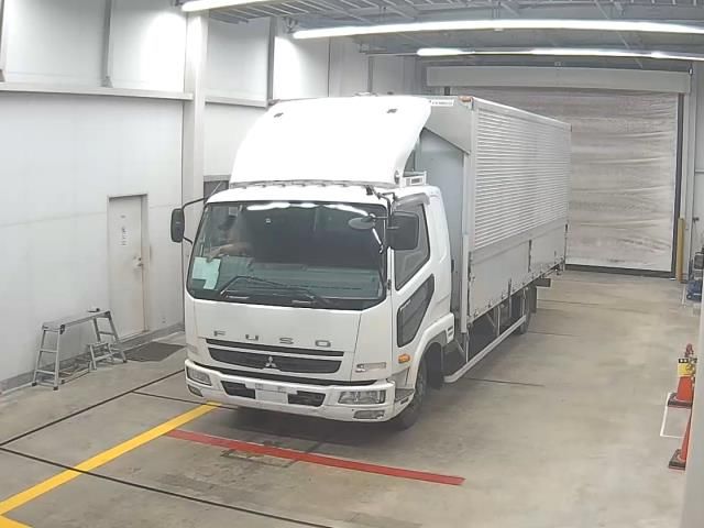 Japan Auction Vehicles 10 2011 Mitsubishi Fuso Fighter Van auction photo