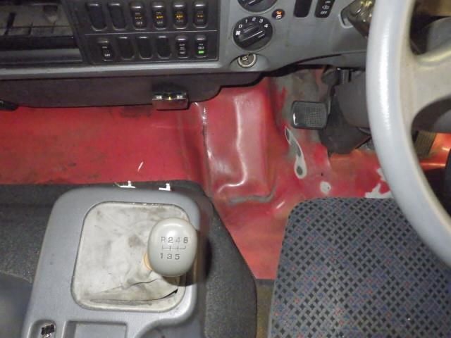 2011 Mitsubishi Fuso Fighter Van auction photo 8