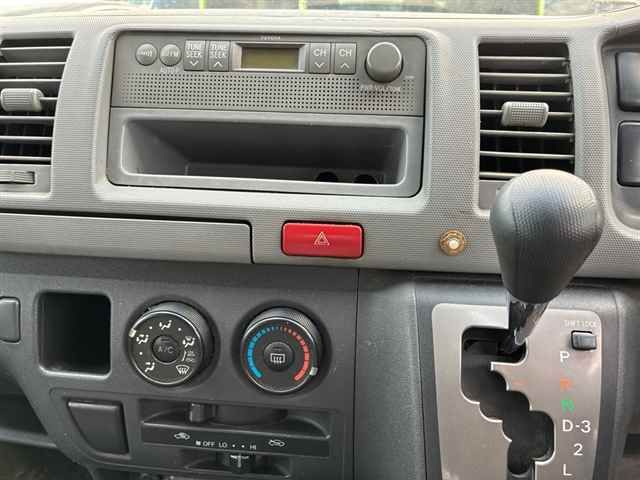 2006 Toyota Hiace auction photo 6