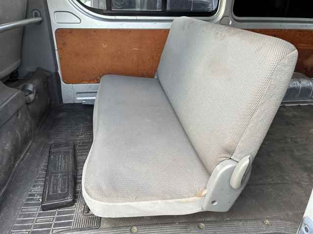 2006 Toyota Hiace auction photo 7