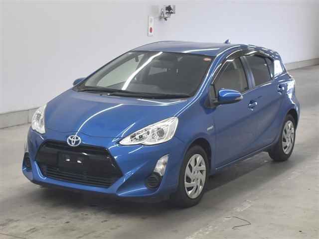 2015 Toyota Aqua S auction photo 4