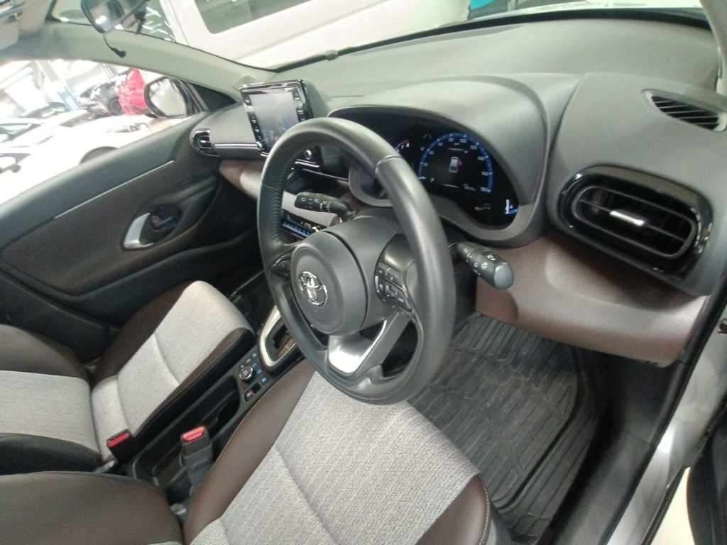 2021 Toyota Yaris Cross Z 4WD auction photo 9
