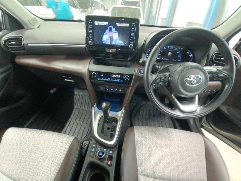 2021 Toyota Yaris Cross Z 4WD auction photo 11