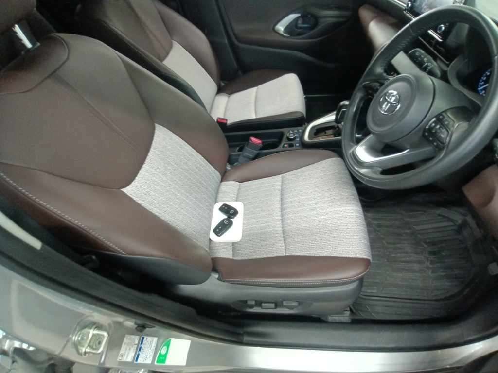 2021 Toyota Yaris Cross Z 4WD auction photo 10