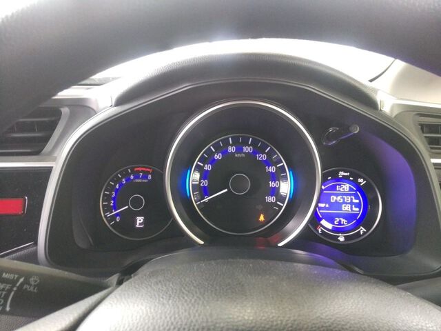 2015 Honda Fit 13G-F Package auction photo 6