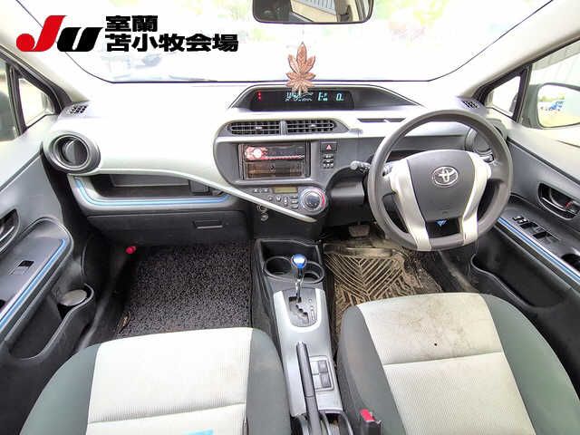 2014 Toyota Aqua S auction photo 3
