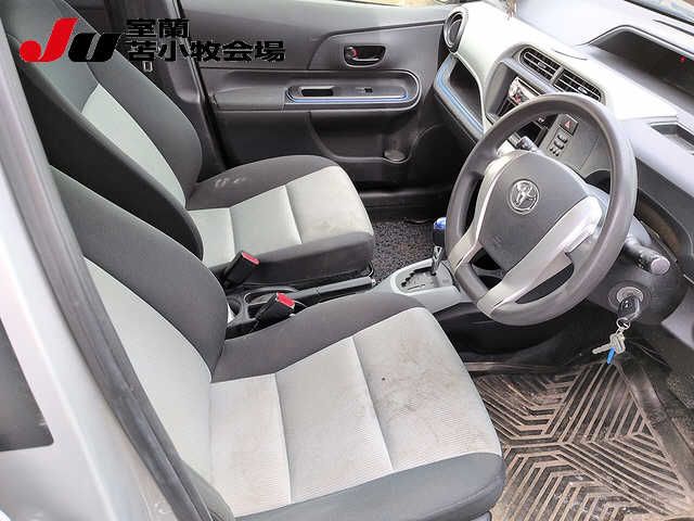 2014 Toyota Aqua S auction photo 7