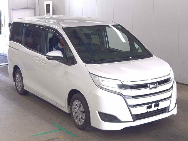 2018 Toyota Noah X Japan auction vehicle
