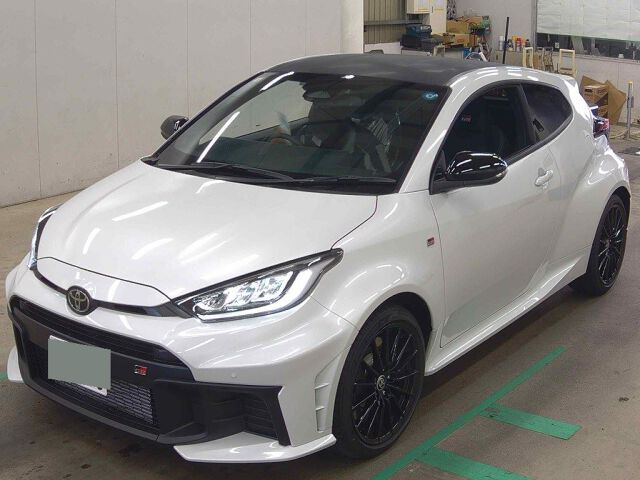 2026 Toyota GR Yaris RZ 4WD auction photo 4