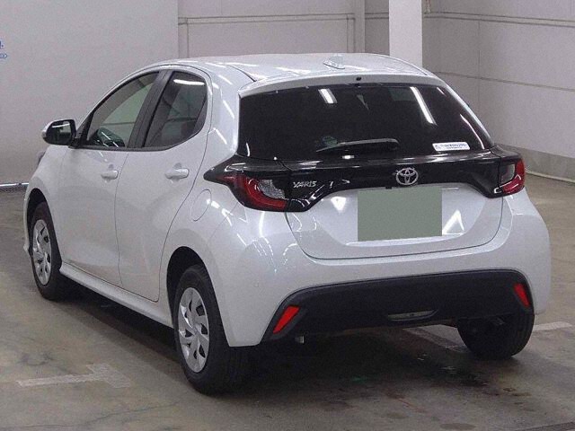 2024 Toyota Yaris X 4WD auction photo 2