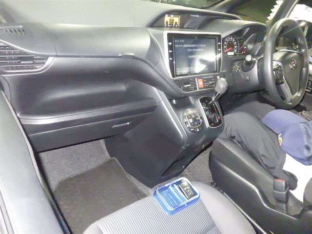 2020 Toyota Noah X auction photo 3