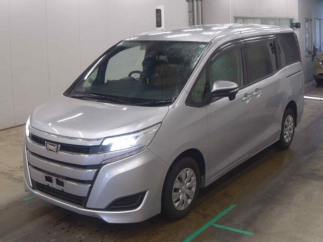 2020 Toyota Noah X Welcab 4WD auction photo 4