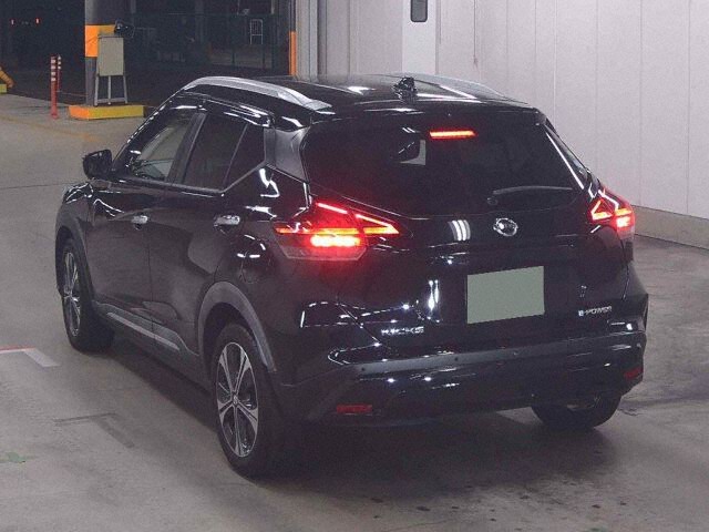 2021 Nissan Kicks X auction photo 2