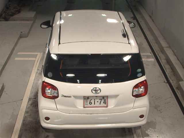 2019 Toyota Passo X auction photo 7